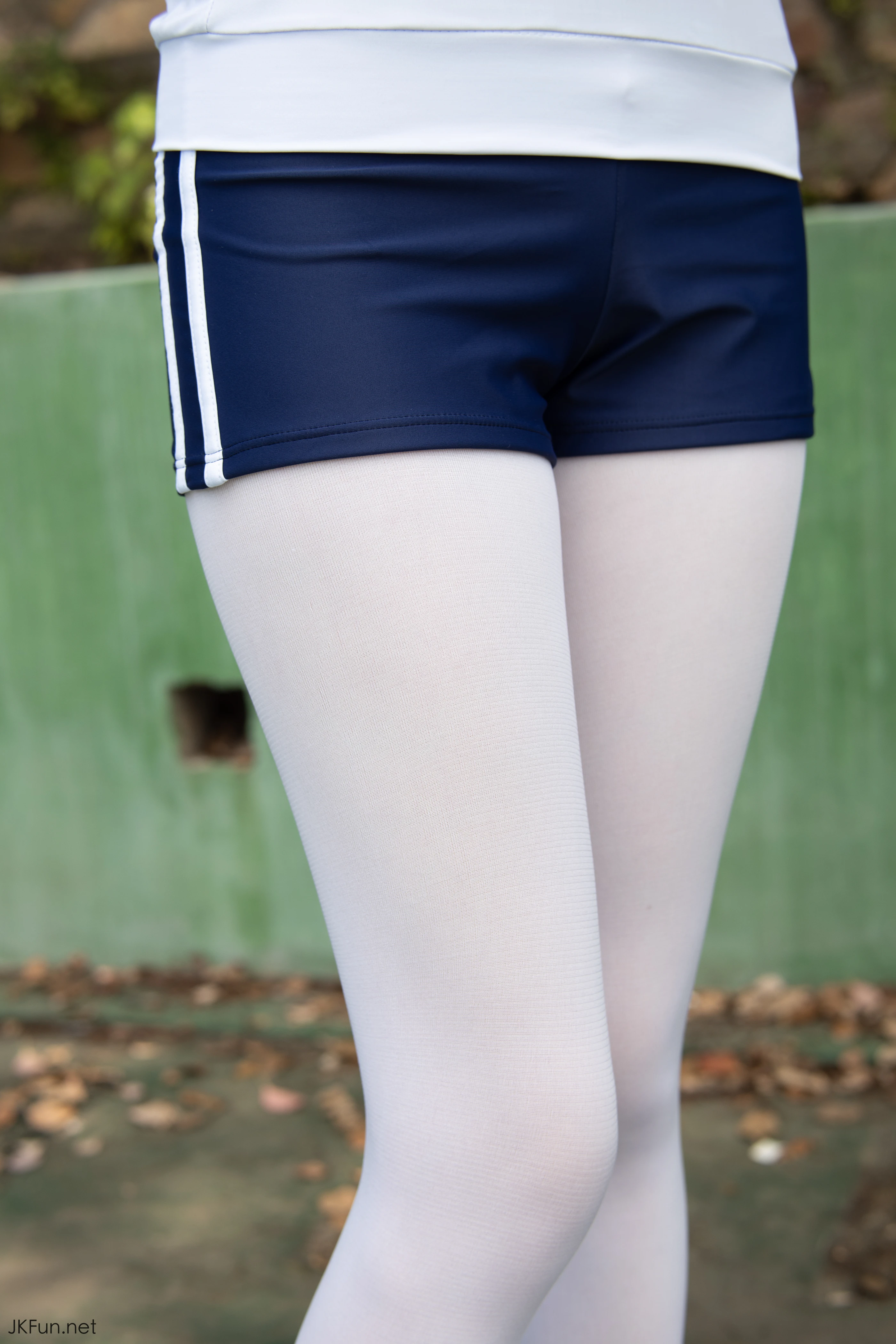 森萝财团 [JKFUN-019] 80D白丝外景体操服 Aika [107P 1V]插图2